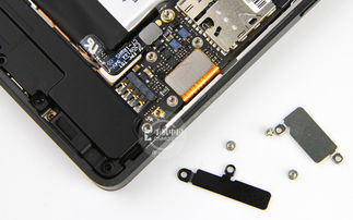 锤子手机T1拆解图曝光 容易拆装零件较多